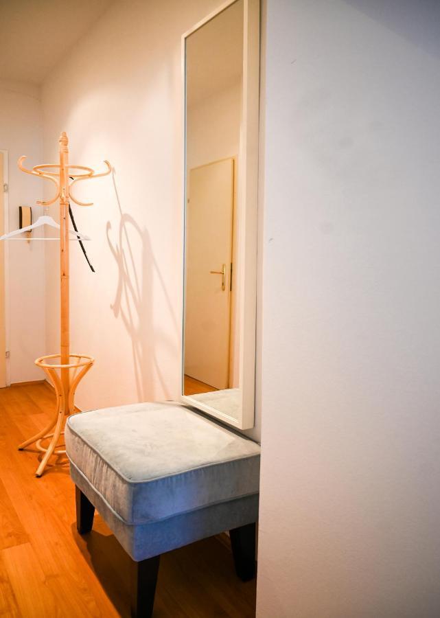 Backpacker Apartment Bahnhof Wien Exteriör bild
